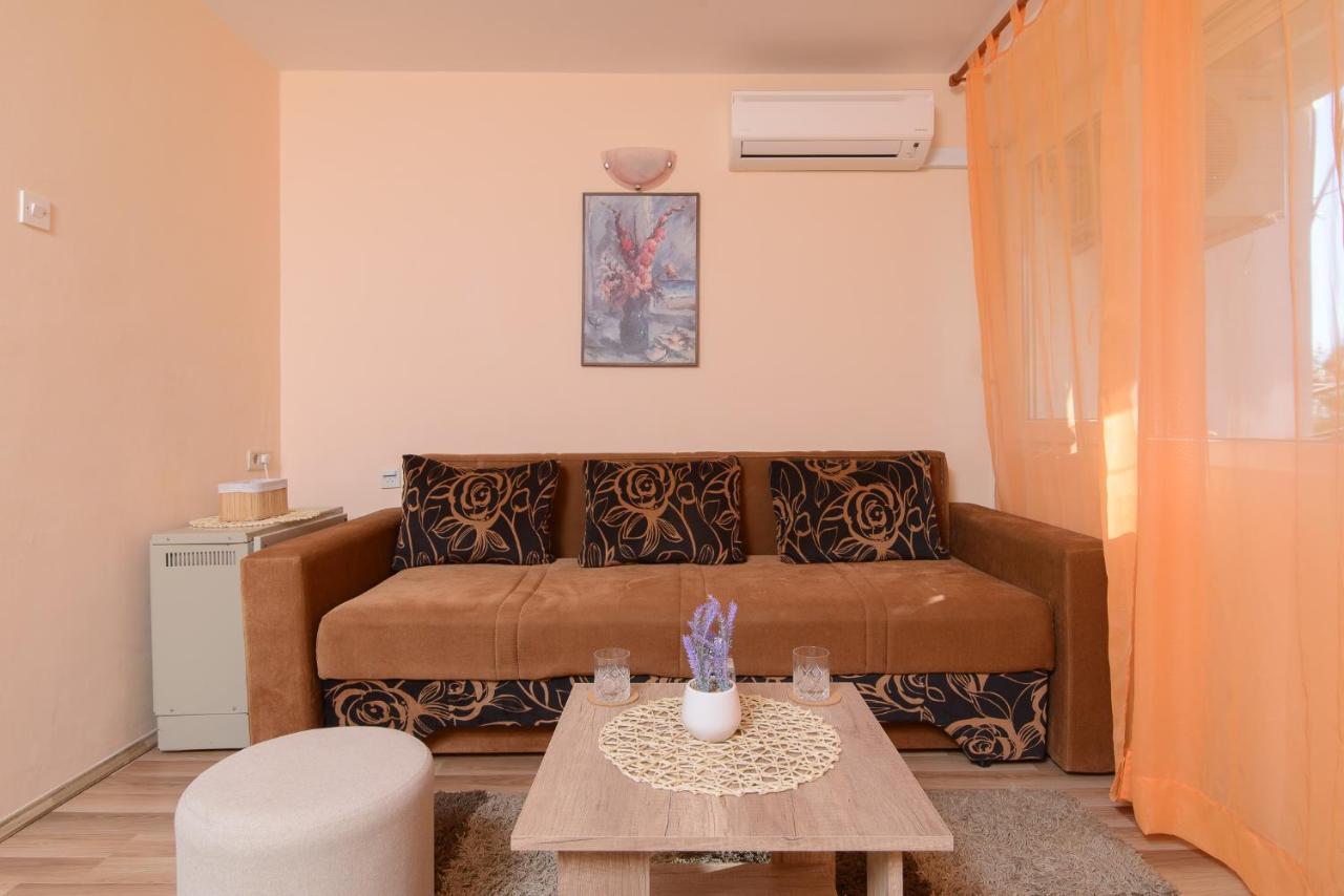 Apartment Ante